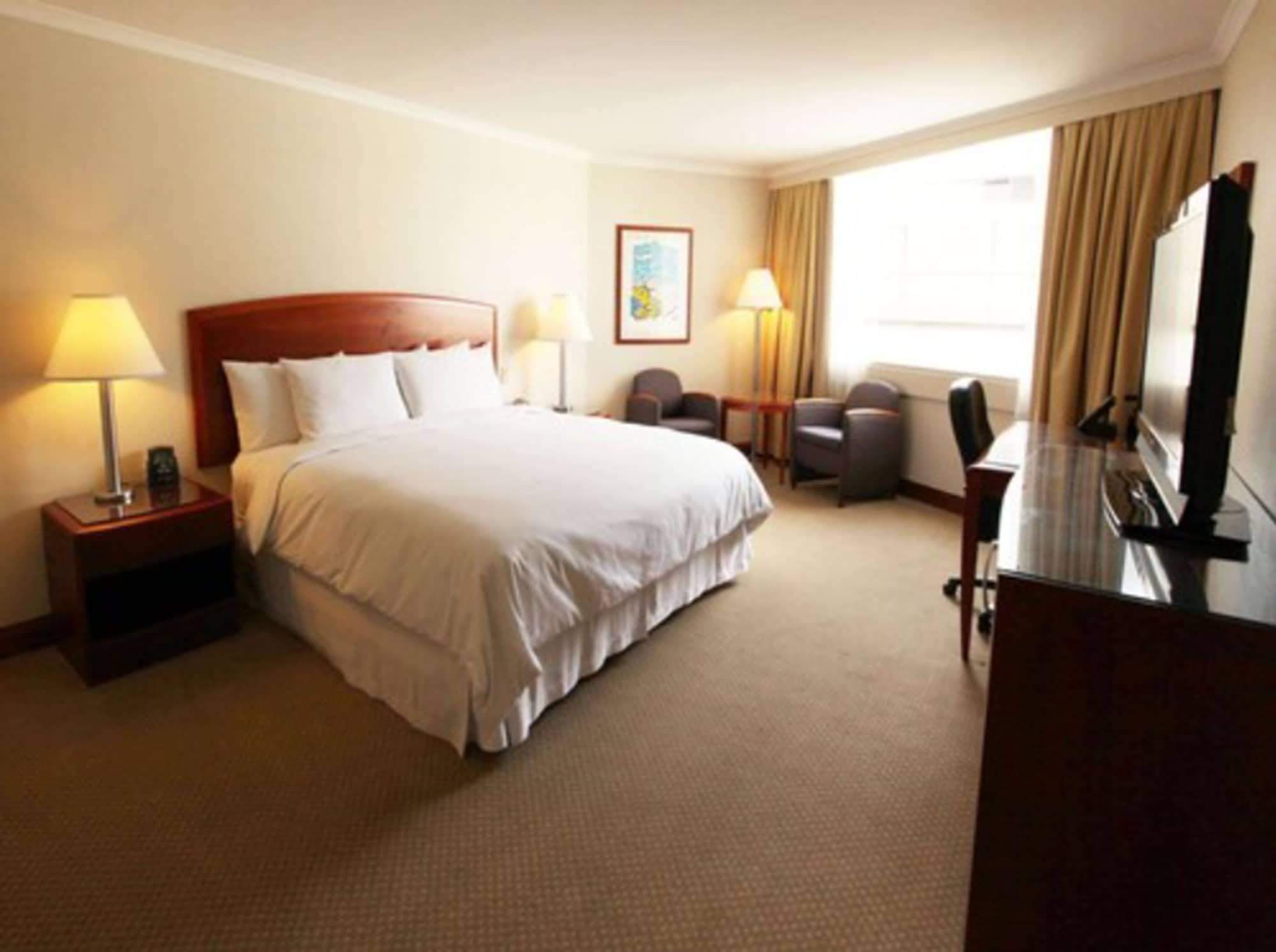 Hilton Colon Quito Hotel מראה חיצוני תמונה