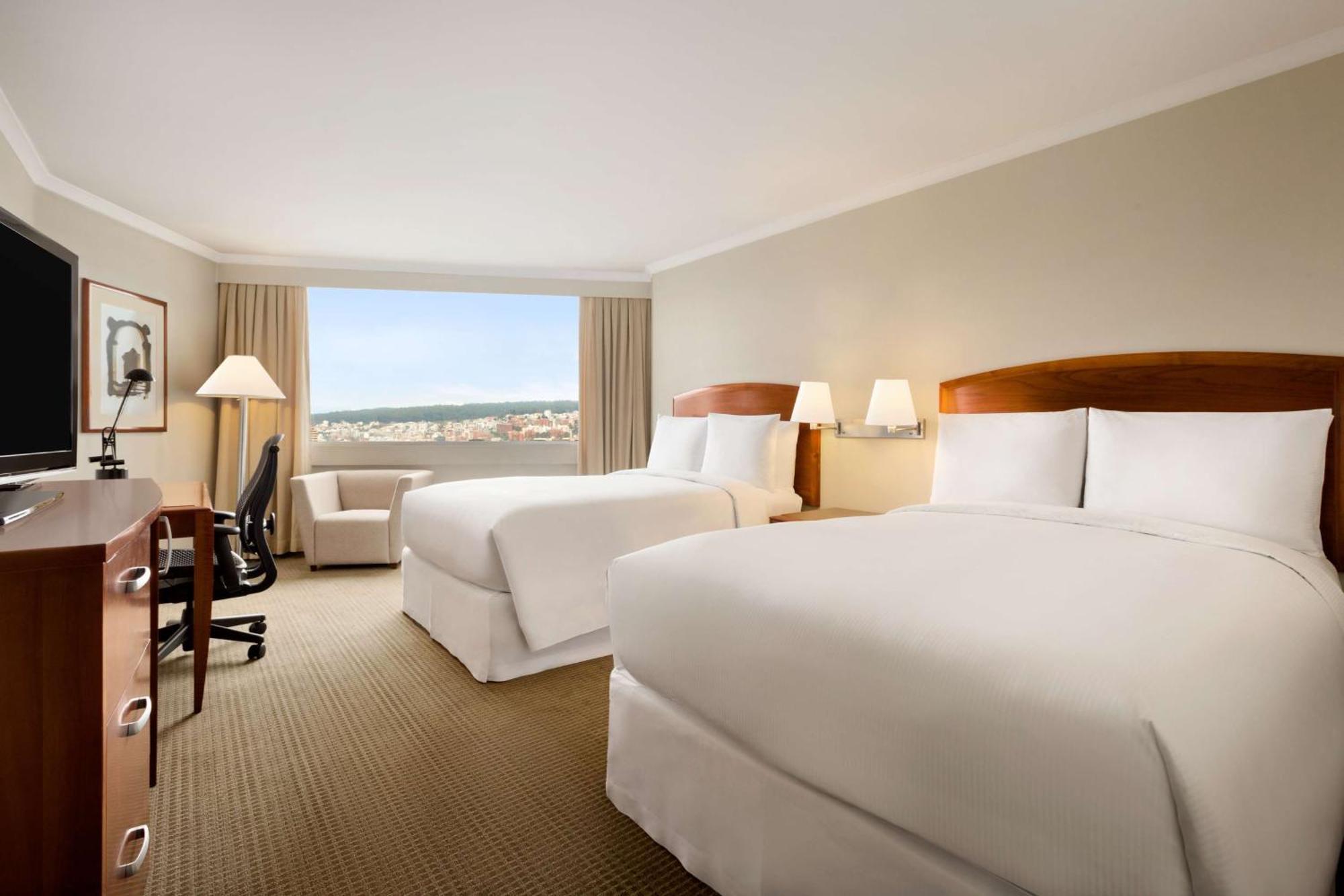 Hilton Colon Quito Hotel מראה חיצוני תמונה