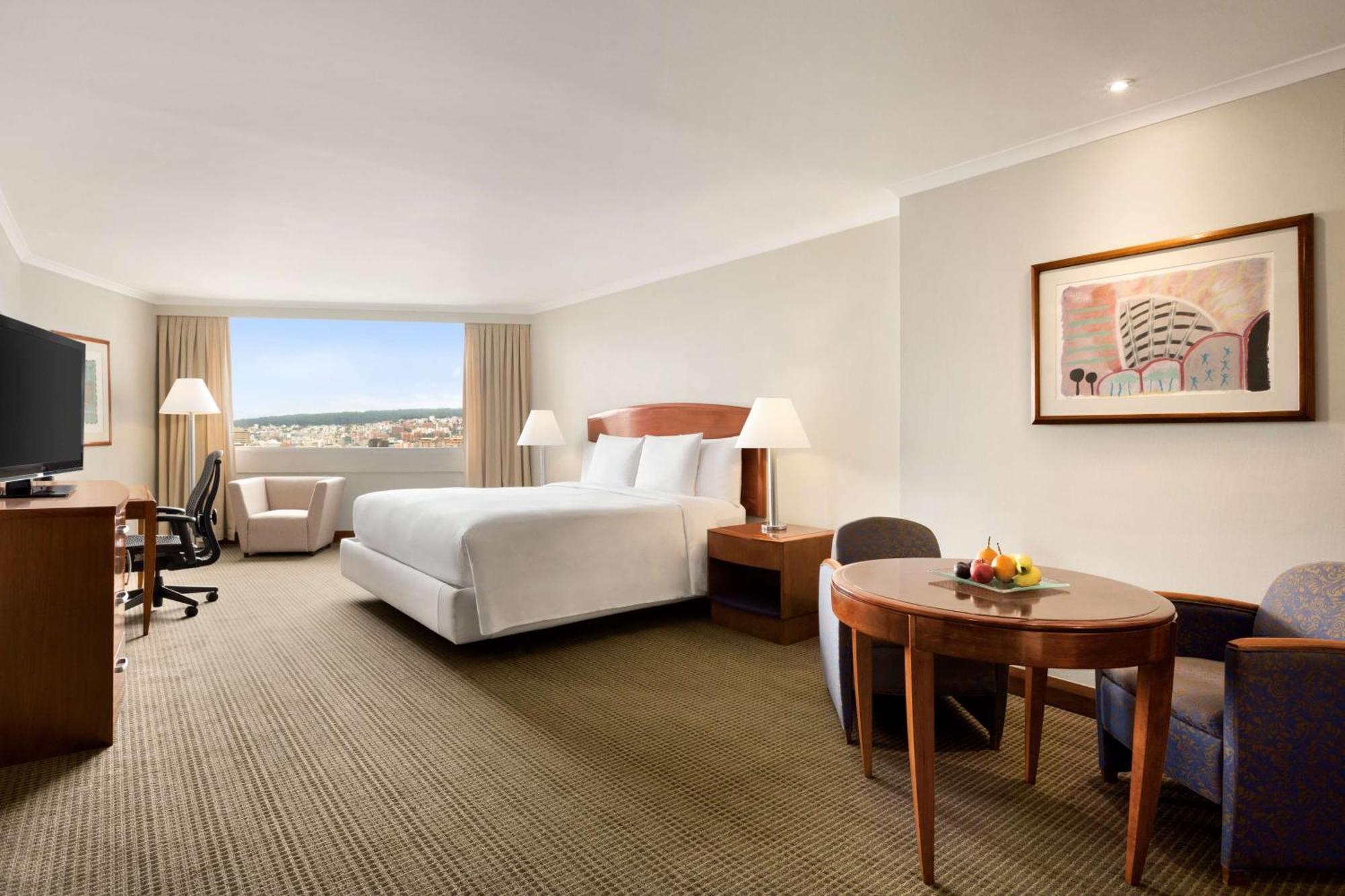 Hilton Colon Quito Hotel מראה חיצוני תמונה