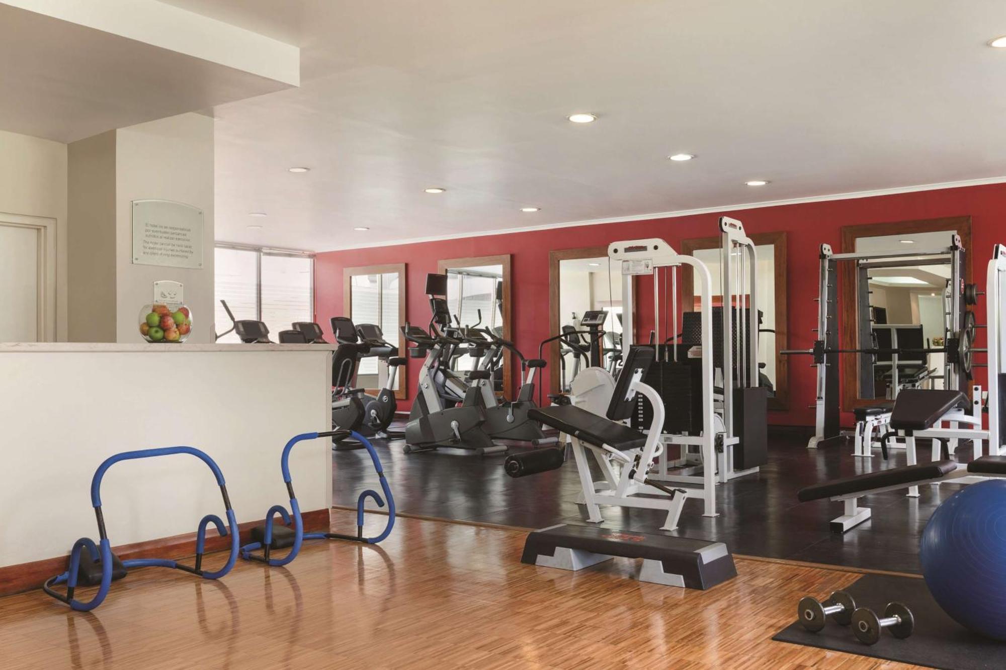 Hilton Colon Quito Hotel מראה חיצוני תמונה