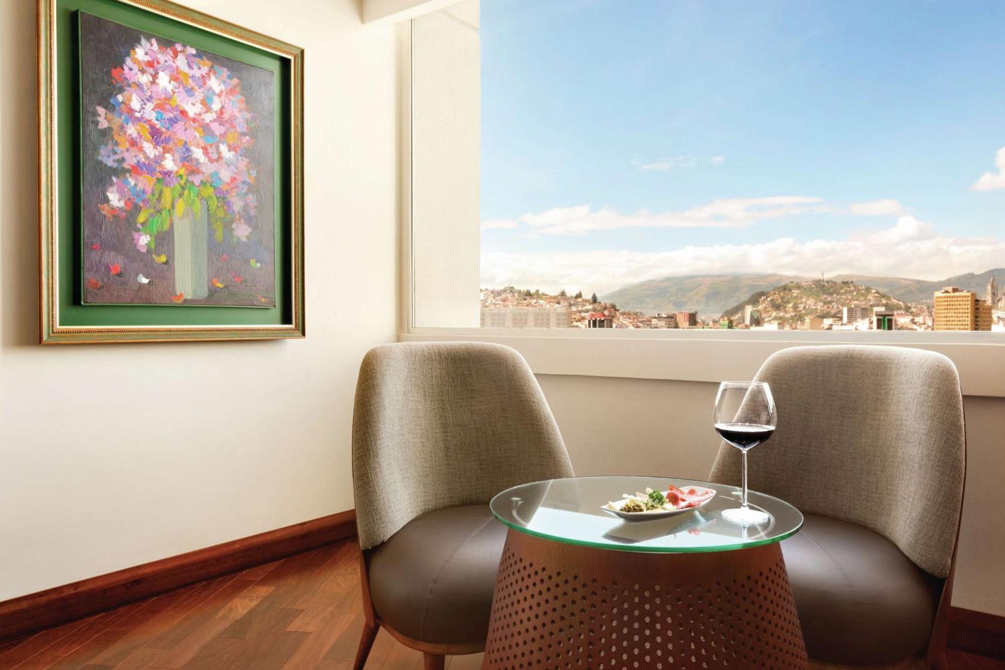 Hilton Colon Quito Hotel מראה חיצוני תמונה