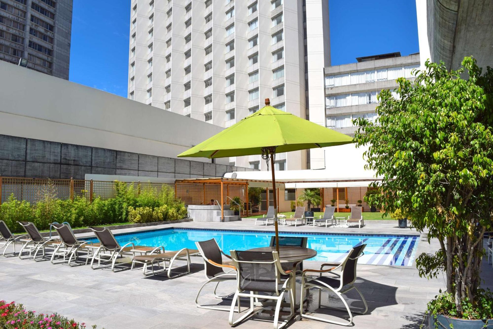 Hilton Colon Quito Hotel מראה חיצוני תמונה