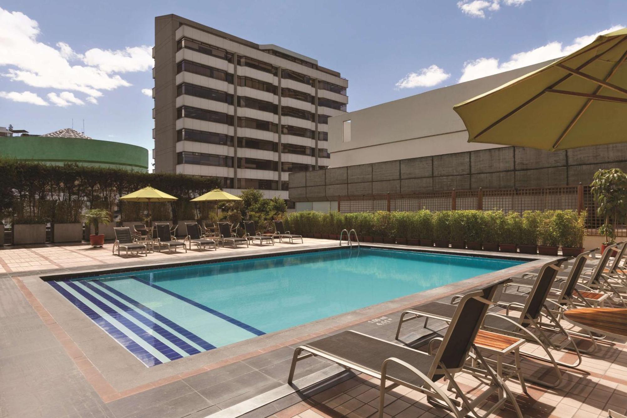 Hilton Colon Quito Hotel מראה חיצוני תמונה