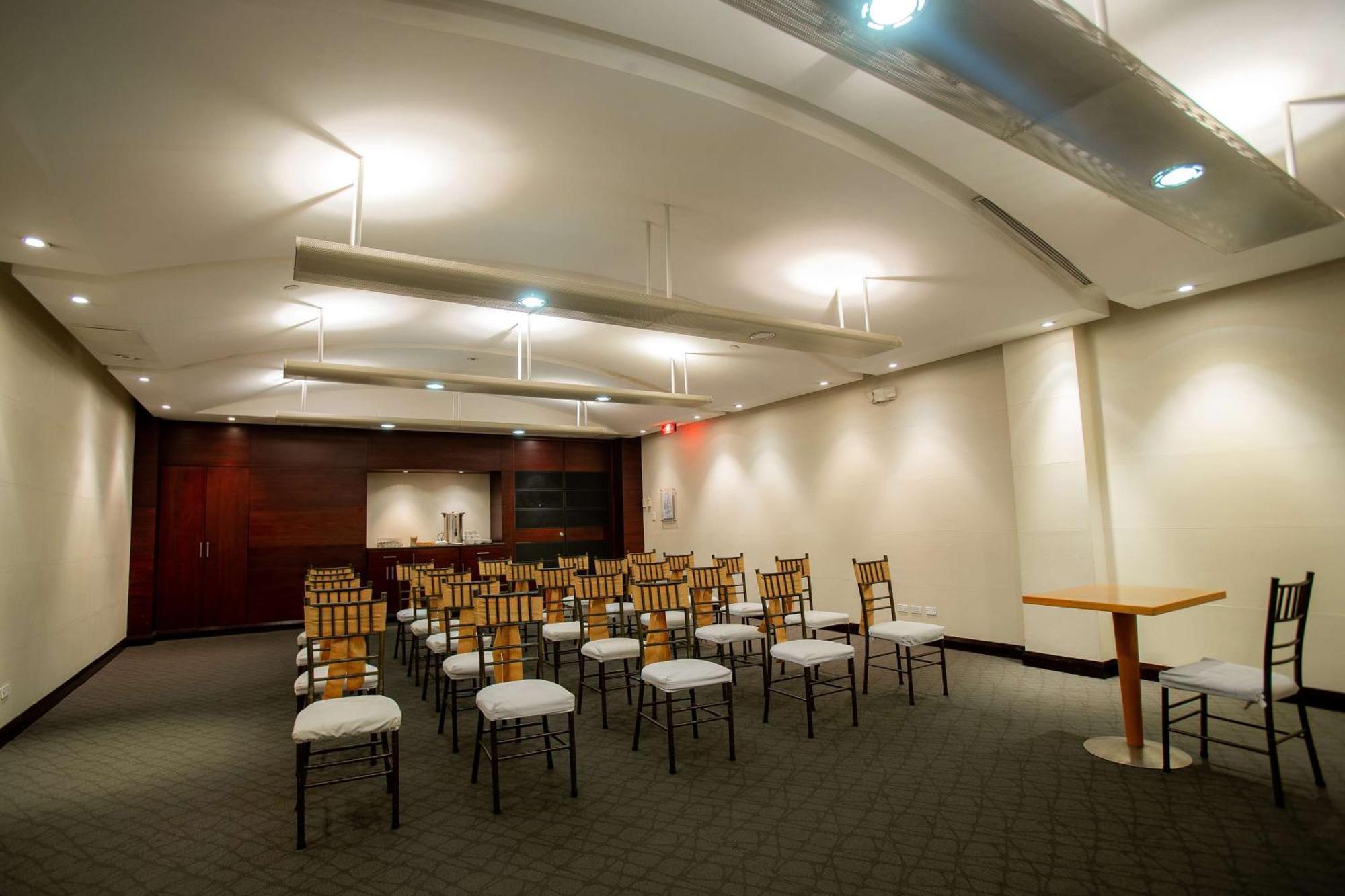 Hilton Colon Quito Hotel מראה חיצוני תמונה